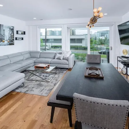 Skyline Views - Rooftop Pool - Maximum Luxury Holiday home Nashville