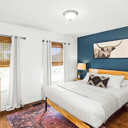 Holiday home Wildcat Enchanting Minutes To Downtown