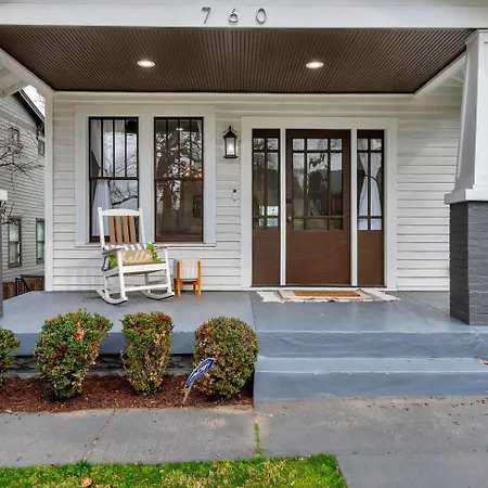 Holiday home Miss In The Morning , Broadway Boho