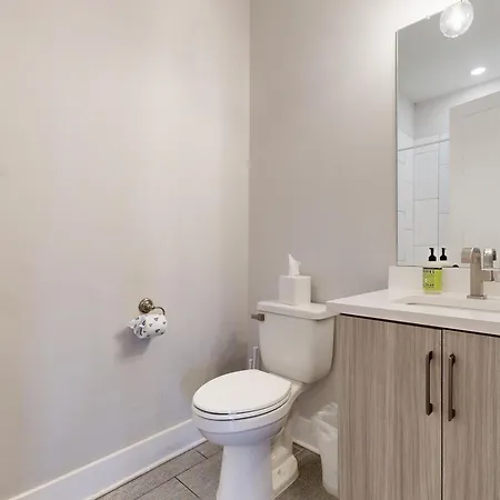 Apartment Oasis On 2nd #301 *