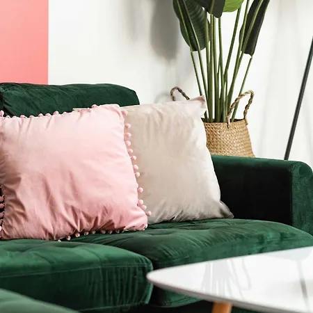 Dolly Oasis On Music Row Apartment *