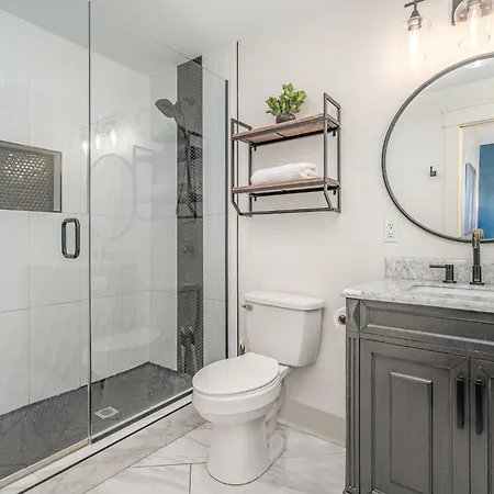 Blue Pearl - Private Backyard - Mins To Broadway