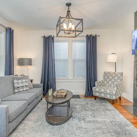 Blue Pearl - Private Backyard - Mins To Broadway *