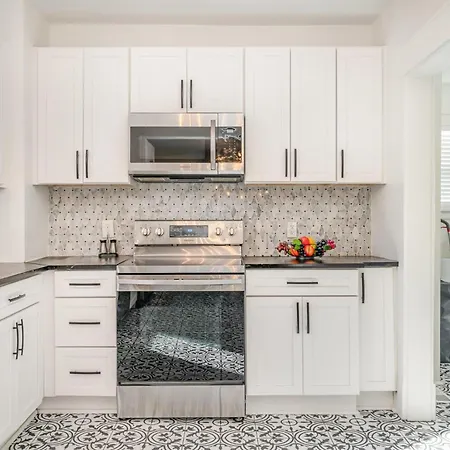 Blue Pearl - Private Backyard - Mins To Broadway *