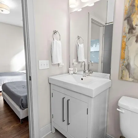 Luxury 2 Miles To Honky Tonks Holiday home *