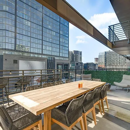 Hyve - Halo - Pool & Gym - Large Private Balcony Nashville