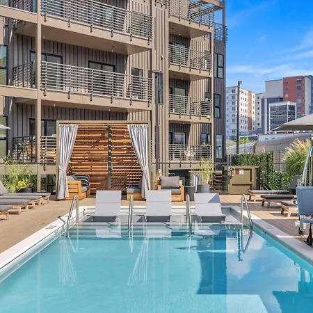 Hyve - Halo - Pool & Gym - Large Private Balcony Nashville