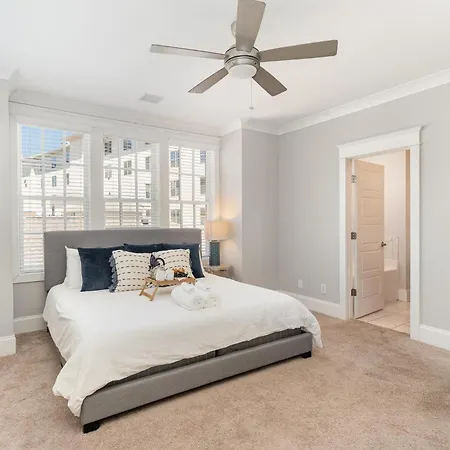 Holiday home Trilogy - Private Porch - Walk To Centennial Park *