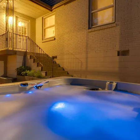 New Playground Hot Tub Games And Broadway Buzz Holiday home