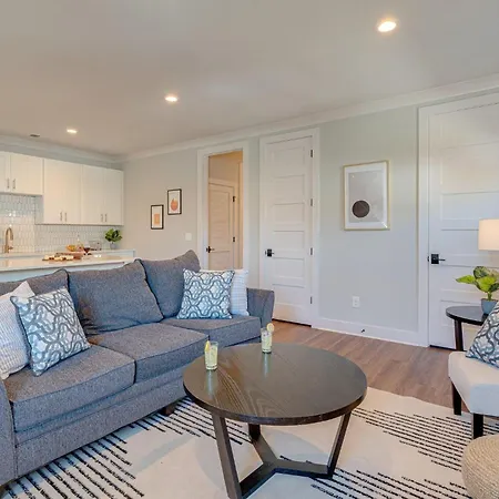 Melrose Melody - 5 Mins To Broadway Holiday home *