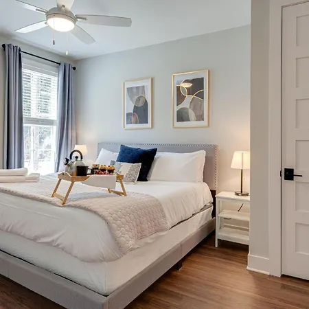 Melrose Melody - 5 Mins To Broadway Holiday home