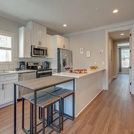 Merry Melrose - Rooftop Patio - 5 Mins To Broadway Holiday home *