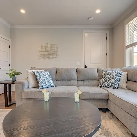 Merry Melrose - Rooftop Patio - 5 Mins To Broadway Holiday home