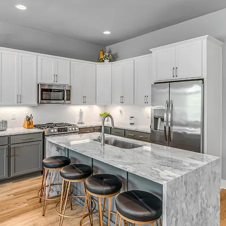 Holiday home Nest - Rooftop Patio - Mins To Broadway Nashville