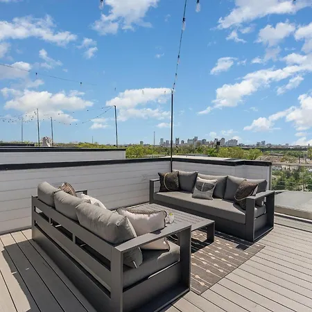 Groovy -rooftop Patio W/ Hot Tub -mins To Broadway