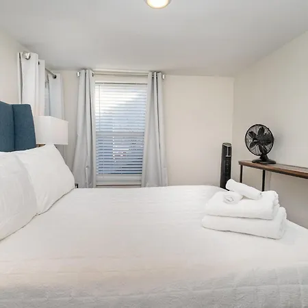 Holiday home Blue Pearl - Private Backyard - Mins To Broadway Nashville