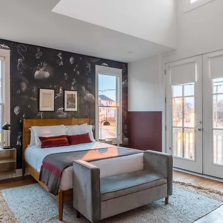 Apartment Linda Emmylou Patsy By Avantstay 3 Unit Buyout W 11br In Heart Of
