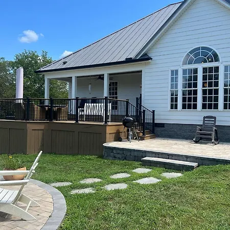 Peaceful 3br On 5 Acres - Minutes From Nashville