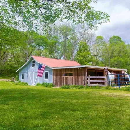 Peaceful 3br On 5 Acres - Minutes From Holiday home