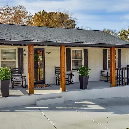 Backyard Retreat! Extended In