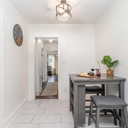 Holiday home Wisp-walk To Bars & Restaurants-mins To Broadway *