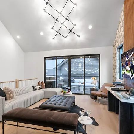The Modern Cowboy - Rooftop On Music Row Holiday home *