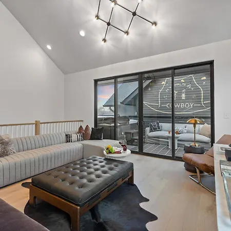 The Modern Cowboy - Rooftop On Music Row