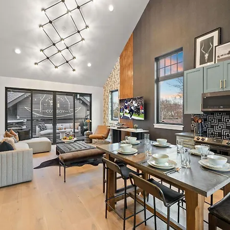 The Modern Cowboy - Rooftop On Music Row