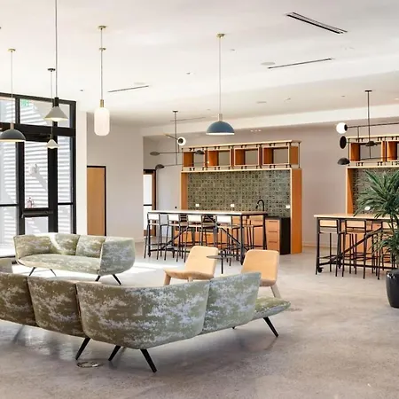Apartment Landing Beautiful Studio Pool Gym *