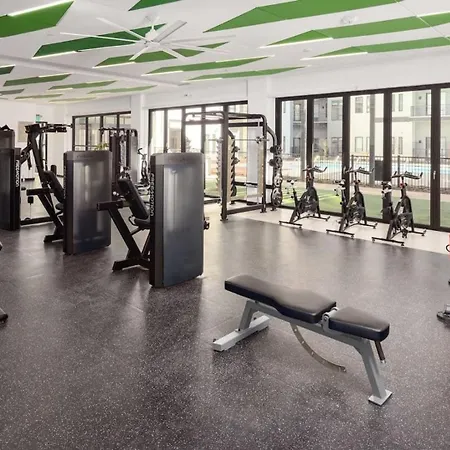 Apartment Landing Beautiful Studio Pool Gym *