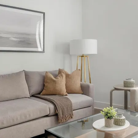 Apartment Landing Beautiful Studio Pool Gym *