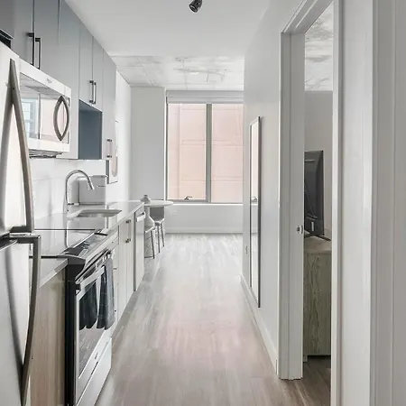 Landing Stylish 2Bd Pool Gym Apartment Nashville