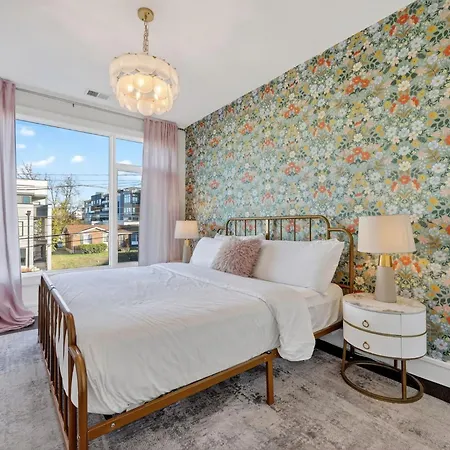 Designer - The Gulch - Private Rooftop