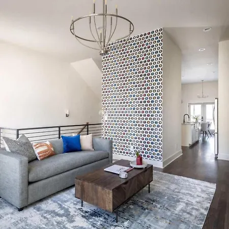 West End Oasis'- 2 Side By Side Homes - Patios Holiday home Nashville