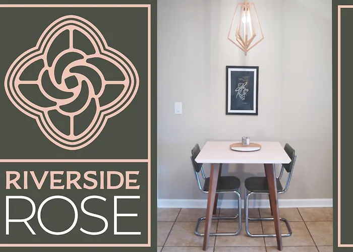 Riverside Rose - Stylish Riverfront Getaway