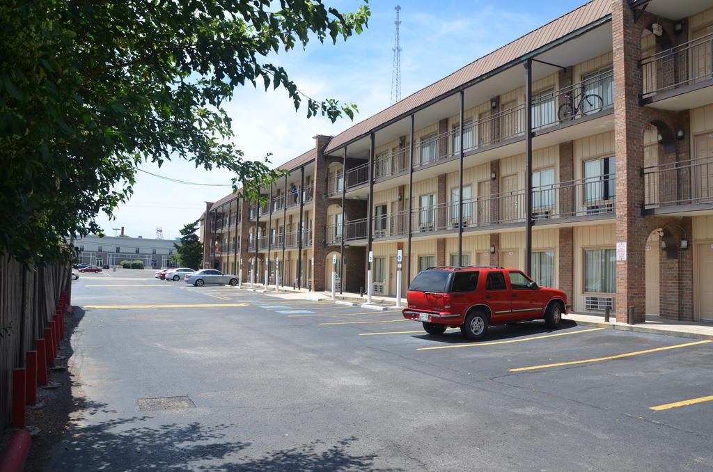 Hotel Knights - Downtown Nashville