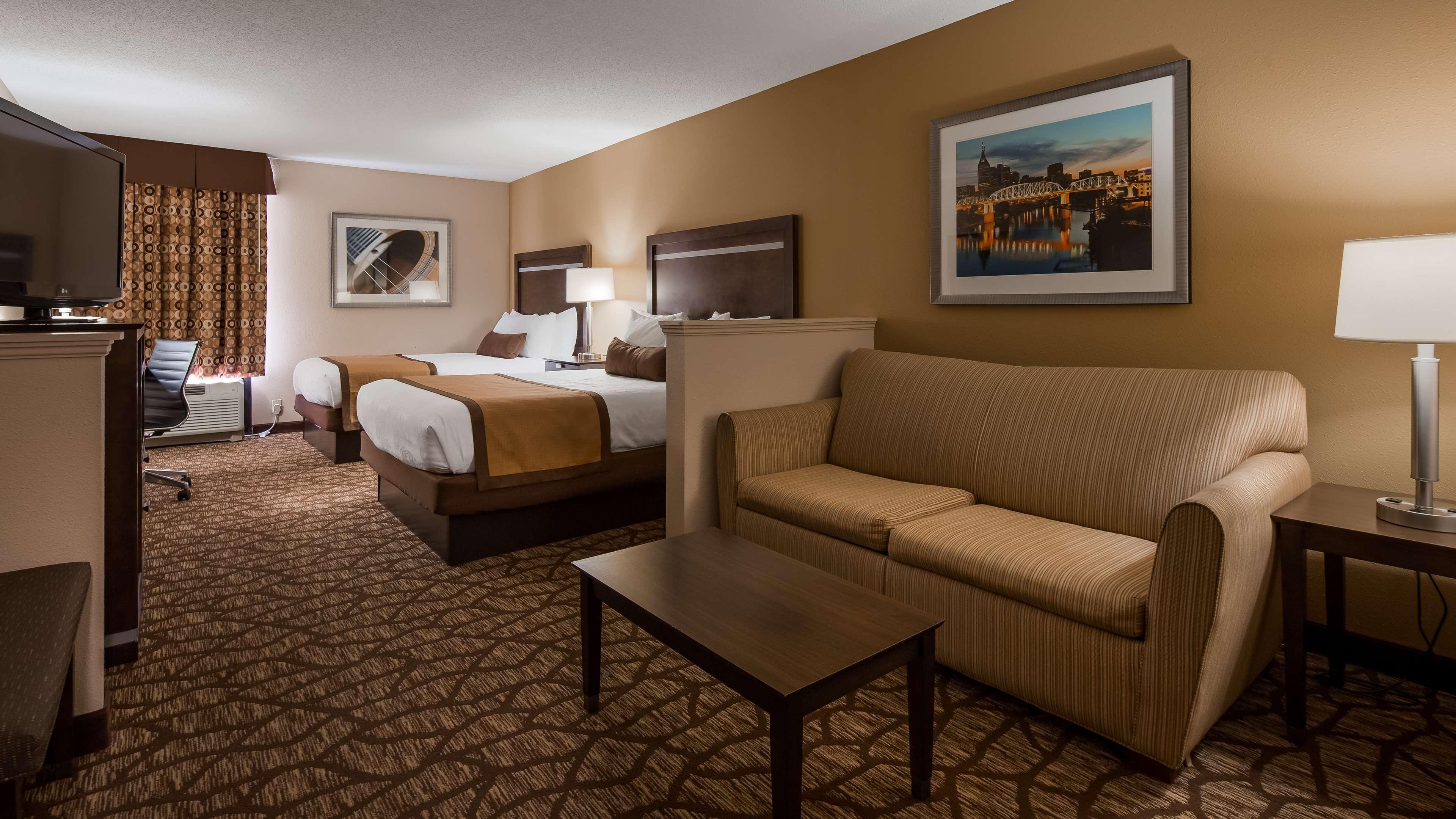 Western Belle Meade & Hotel