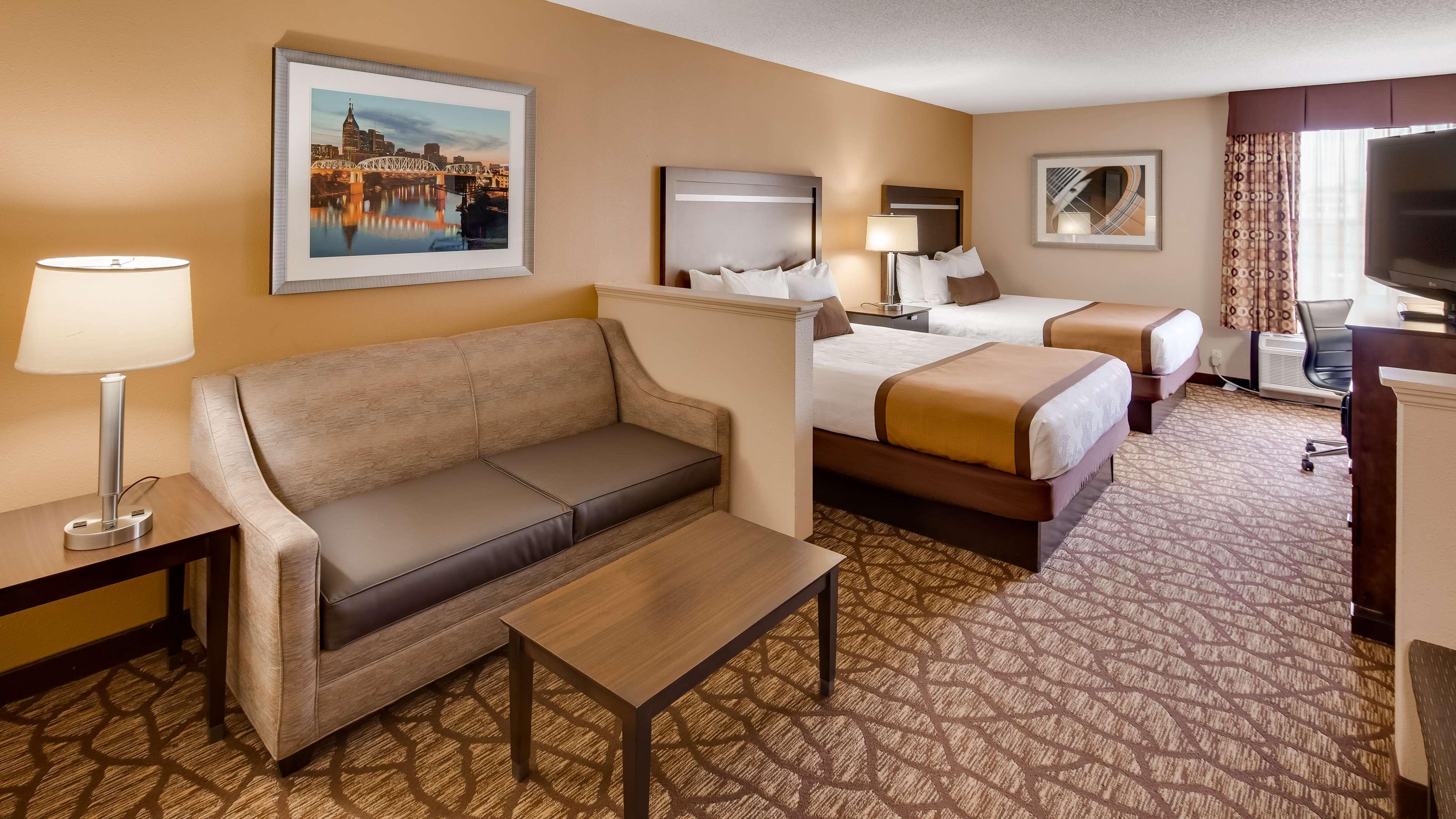 Western Belle Meade & 2* Nashville