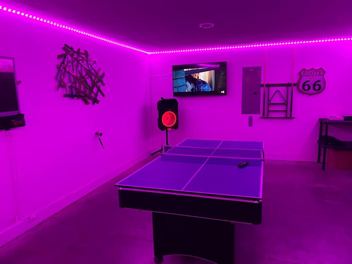 Luxury Townhome Skyline Views Mins To Dt Holiday home *