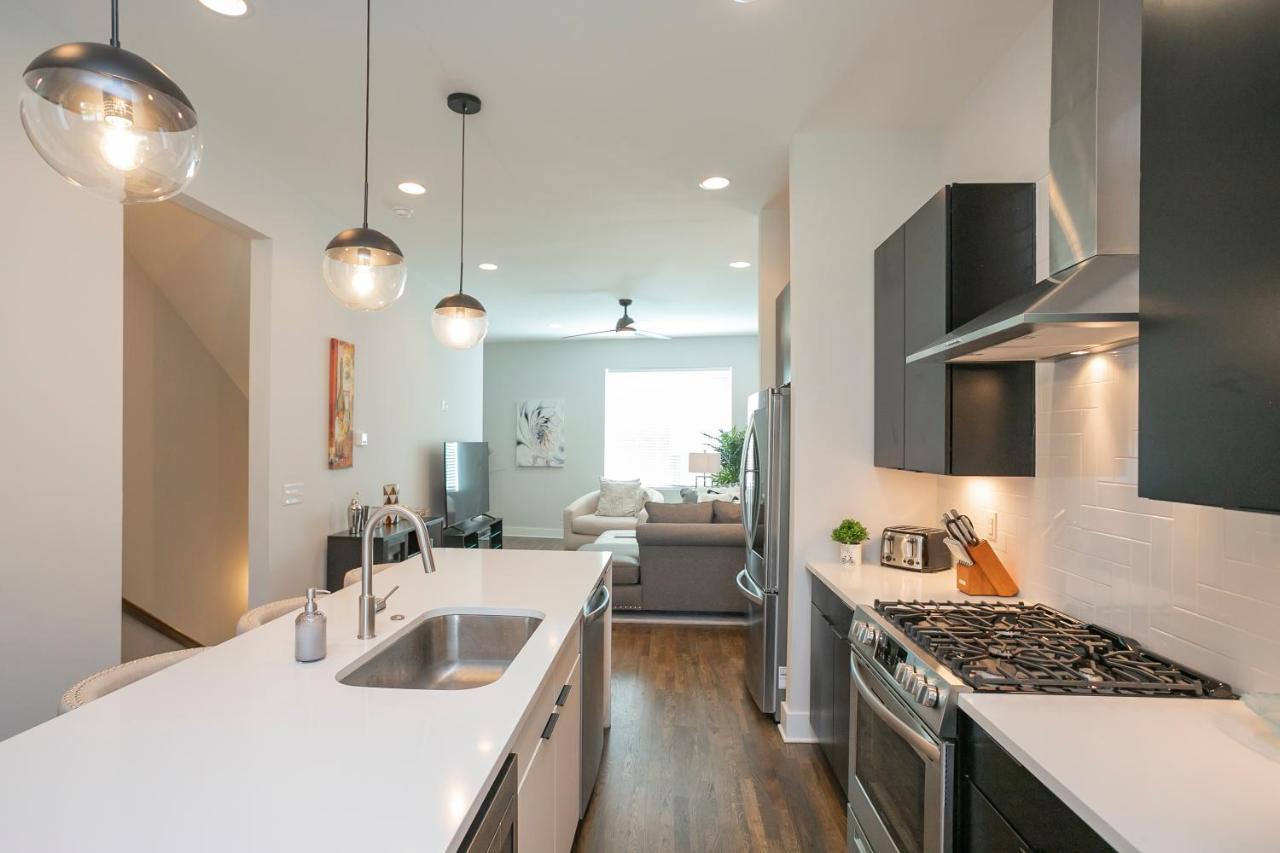 Holiday home Luxury Townhome Skyline Views Mins To Dt Nashville