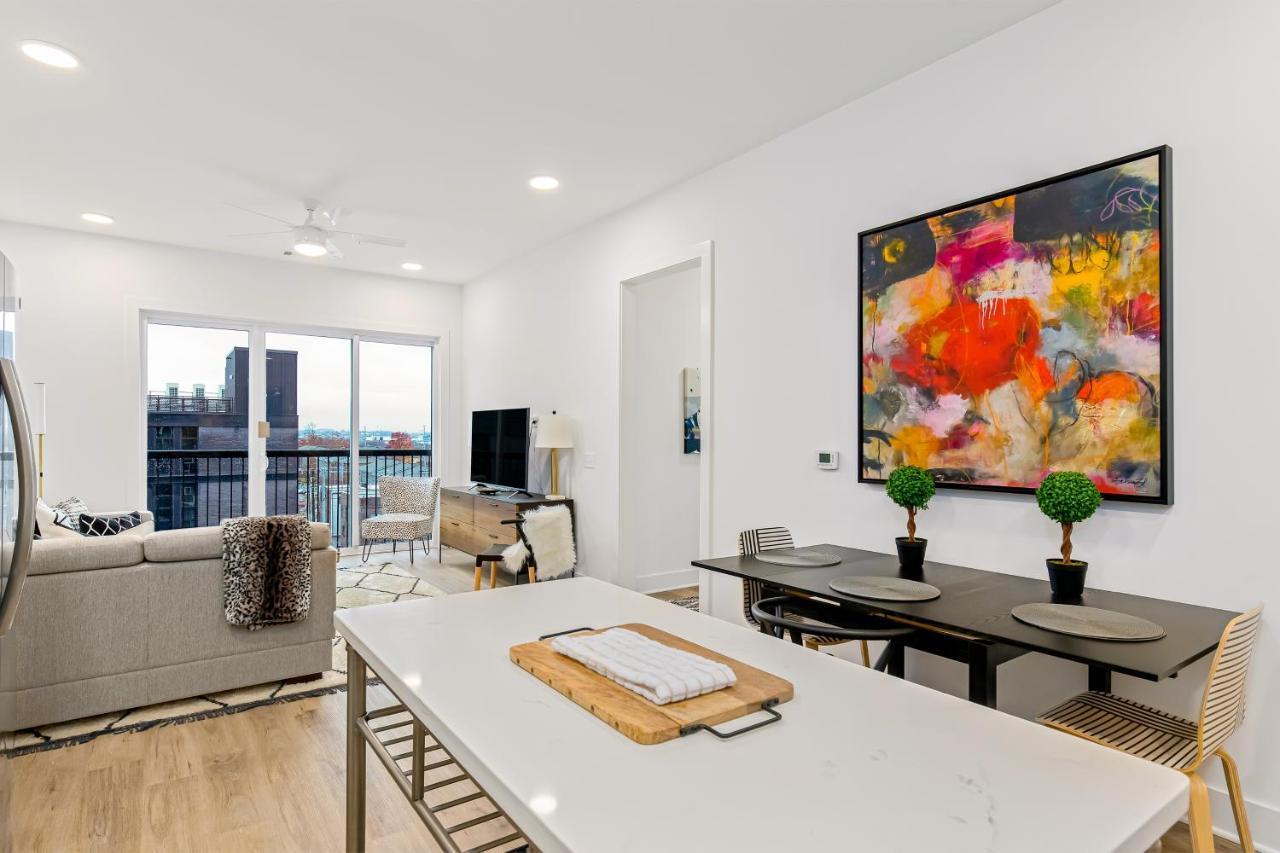 Jolene On Main 406 Apartment