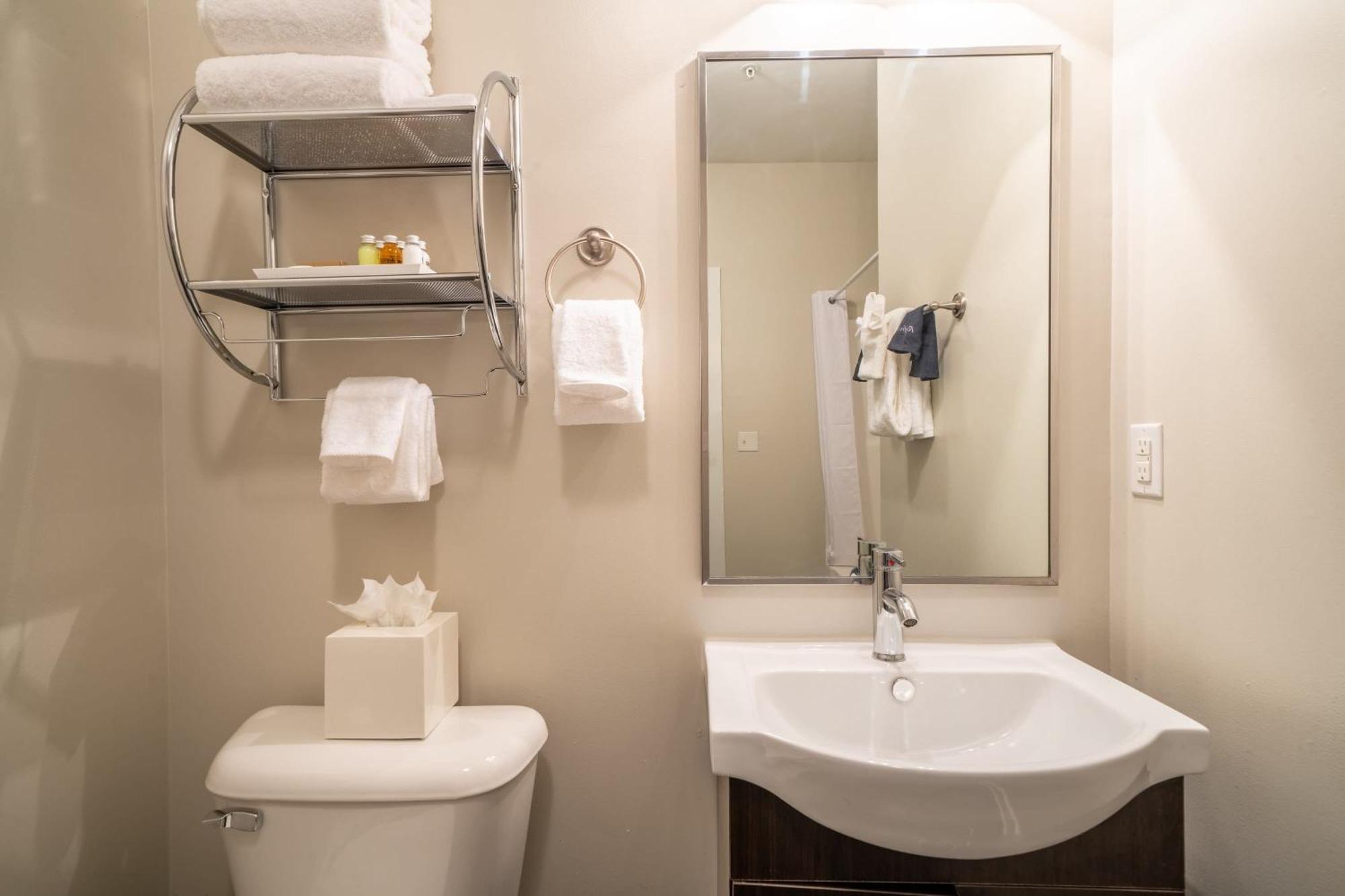 Cozysuites Musicrow Astonishing With Free Parking 23 *