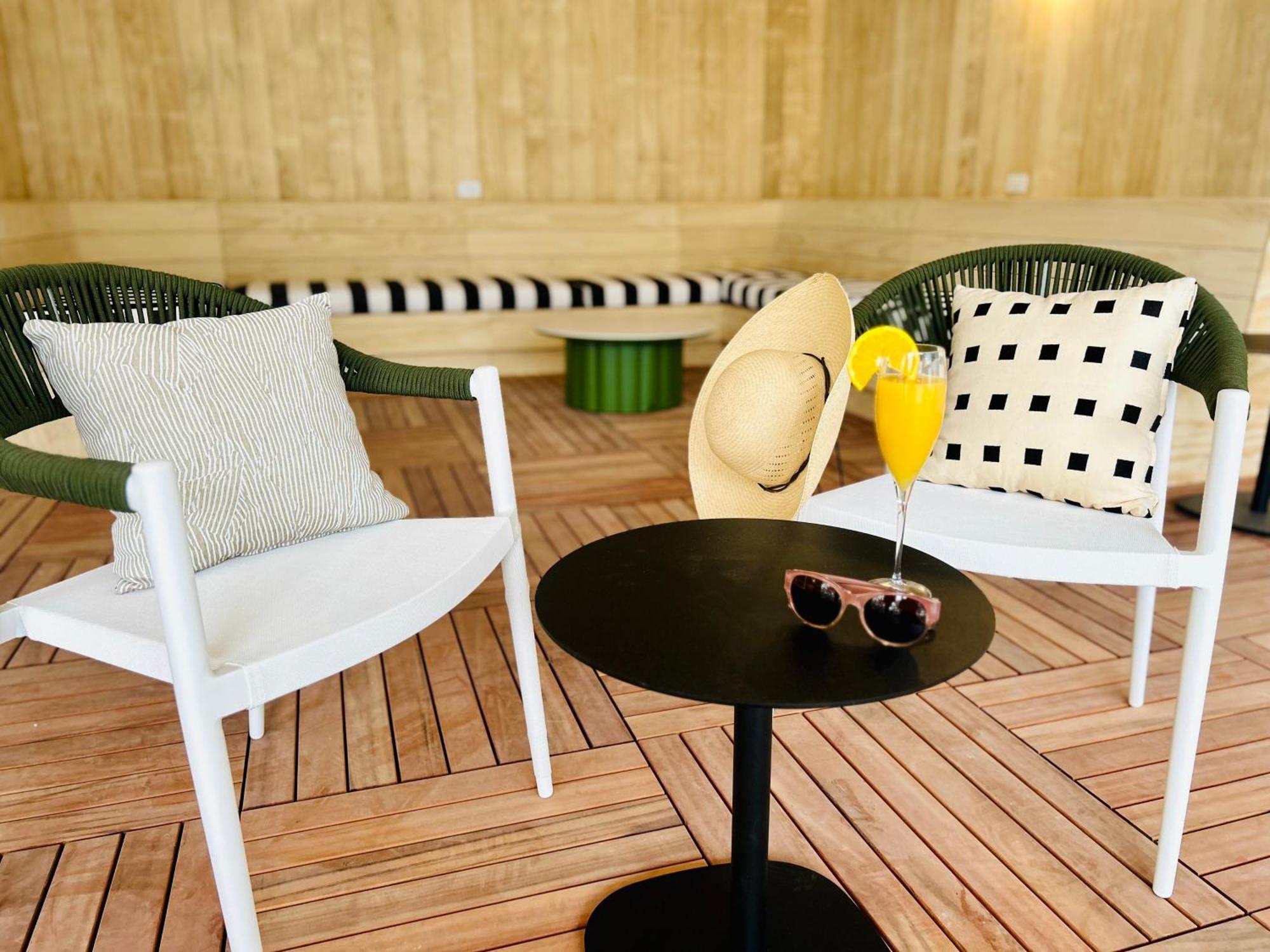 Motif Nashville's On Music Row 4*