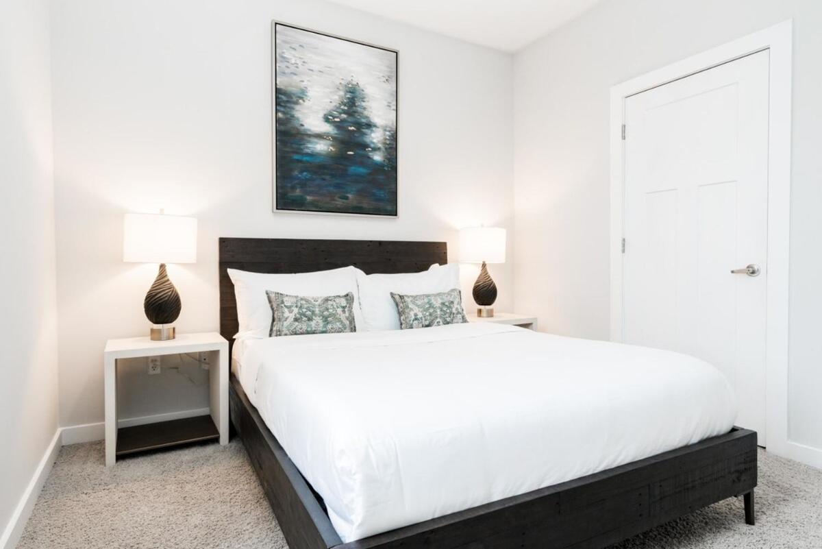 Apartment Two Cozysuites Stunning Music Row W Parking *