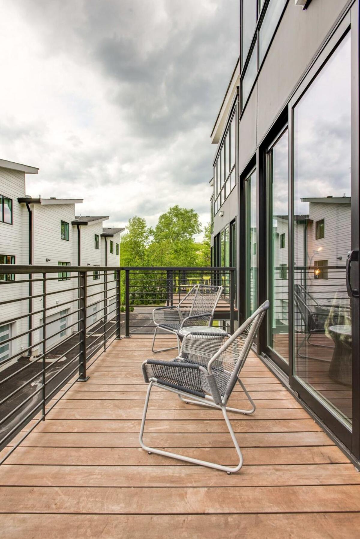 Downtown Luxury - 10 Beds & Free Parking Nashville