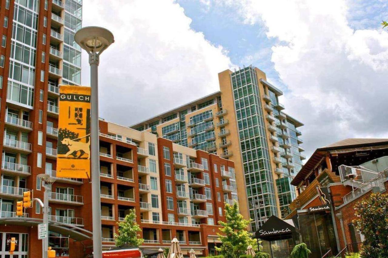 Apartment Modern Gulch Getaway With Pool, Parking, And Patio Nashville