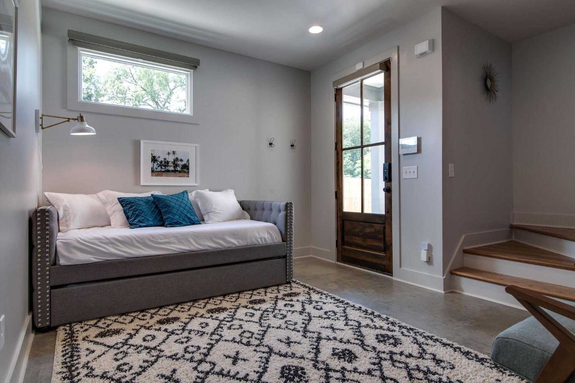 The Stratton- Sun-soaked, Bright & Breezy Retreat Holiday home *