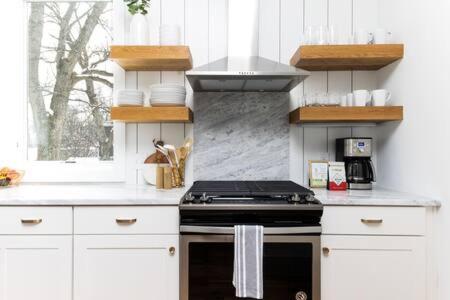 The White House - Glam Meets Cozy *
