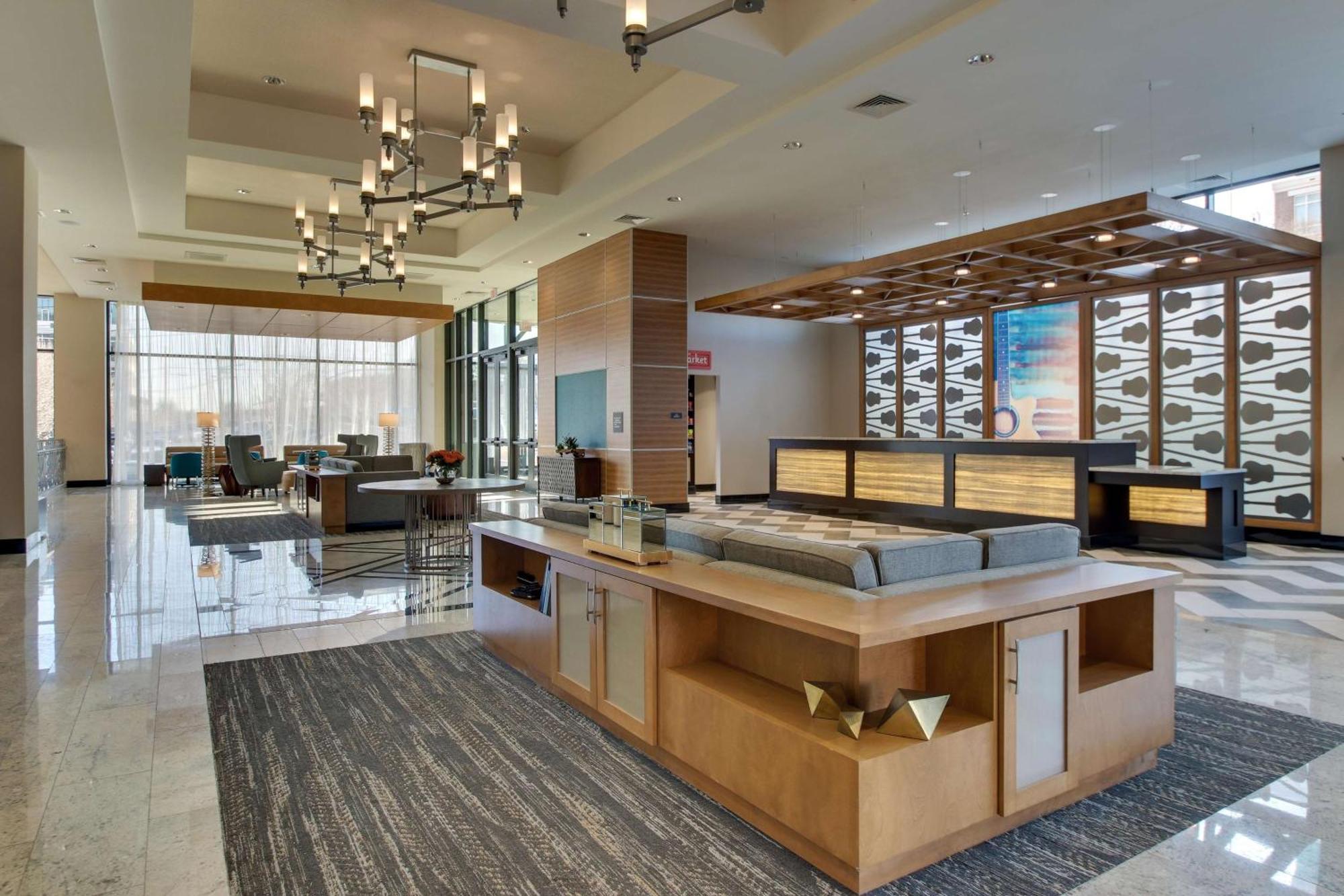 Drury Plaza Downtown Hotel 3*