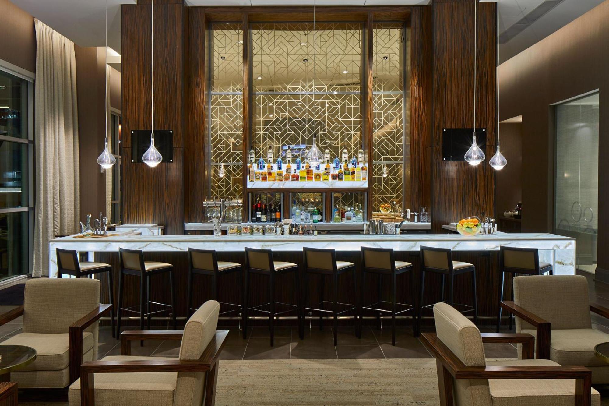Ac Downtown 4*